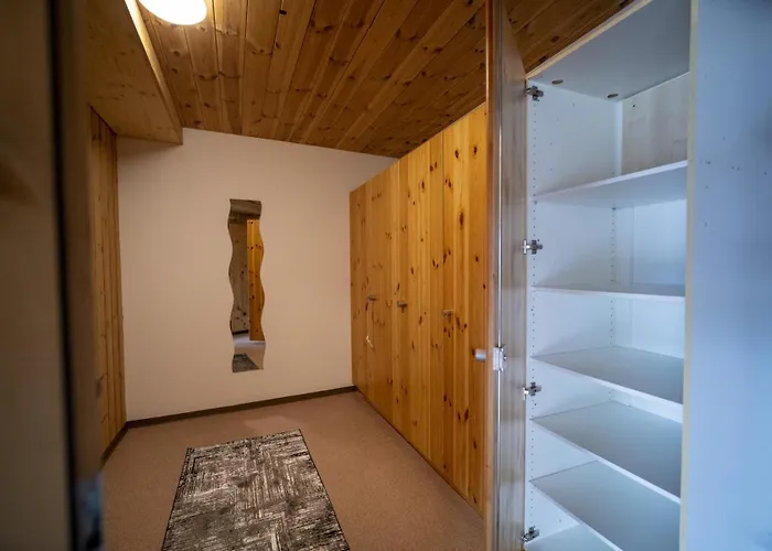 Chasa Tanter Vias - Capricorn * 스쿠올